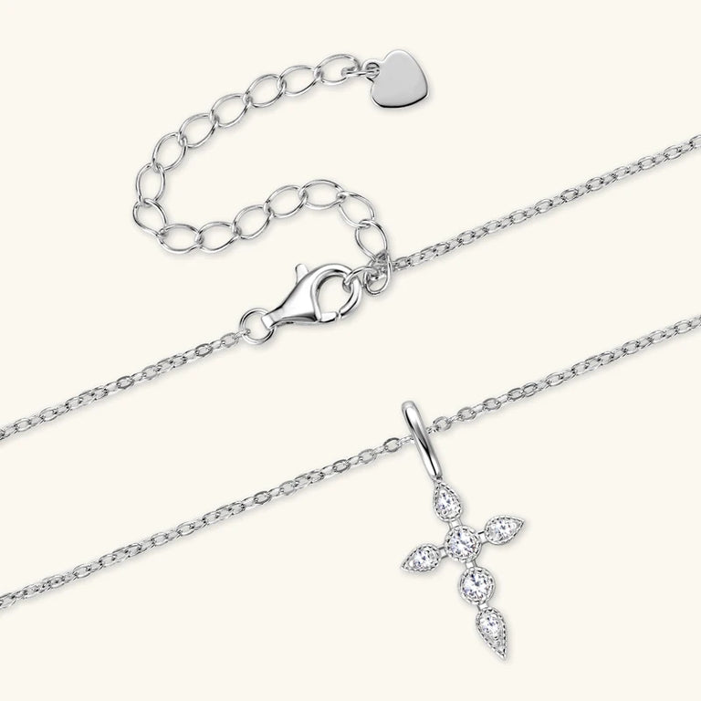 Prestigio Cross Round Cut Necklace