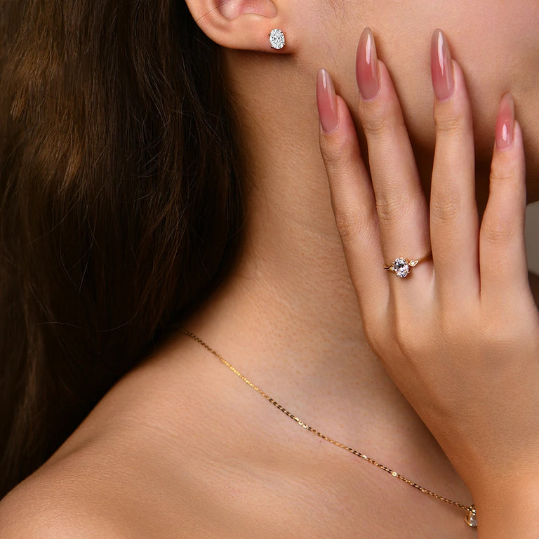 Emelon Brilliant Oval Cut Moissanite Set